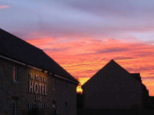 The Tally Ho Hotel - B&B Bicester Bagian luar foto